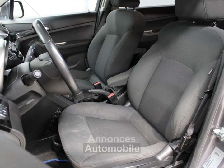 Chevrolet Orlando 2.0 TDCi LTZ ~ Airco Navi - 11