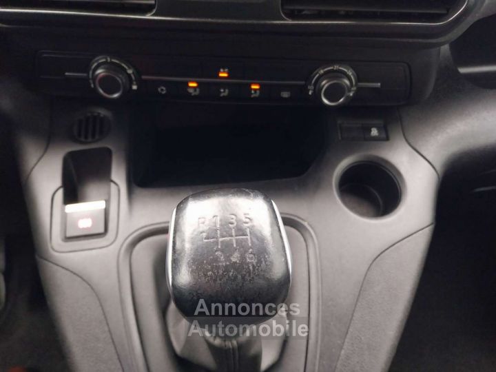 Citroen Berlingo 1.2 Feel -AIRCO-GPS-CAMERA-BLEUTOOTH-GARANTIE- - 17