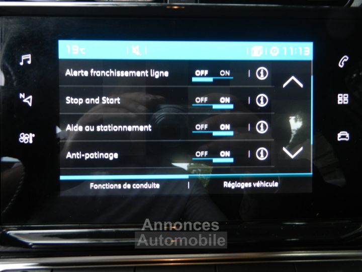 Citroen C3 1.2i PureTech Shine (navi clim pdc Appel Car Play) - 20