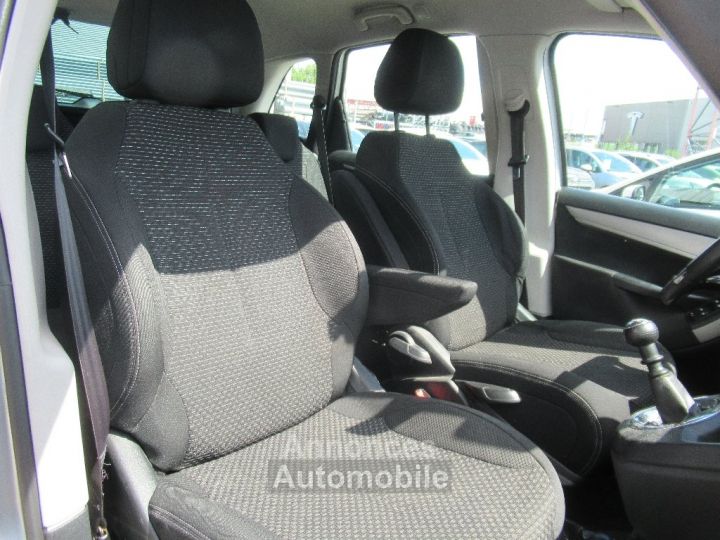 Citroen C4 Picasso 1.6 HDi 112 Confort - 9