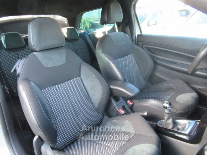 Citroen DS3 HDi 90 Airdream So Chic - 9