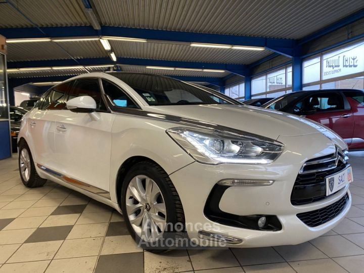 Citroen DS5 Citroën 1.6 e-HDi115 Airdream So Chic BMP6 - 3