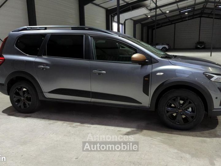 Dacia Jogger 1.0 TCE 110CV BVM6 7PL EXTREME - 2