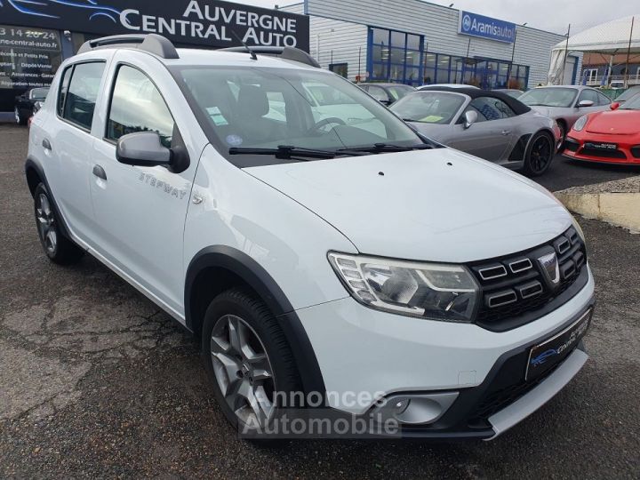 Dacia Sandero 0.9 TCE 90CH STEPWAY -18 - 1