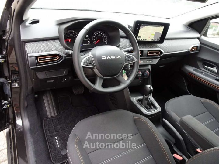 Dacia Sandero 1.0TCe Expression CVT NAVI,CARPLAY,FULL LED,CAMERA - 9