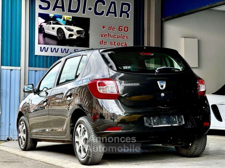 Dacia Sandero 1.5 dCi 90cv Laureate 5 Portes - 3