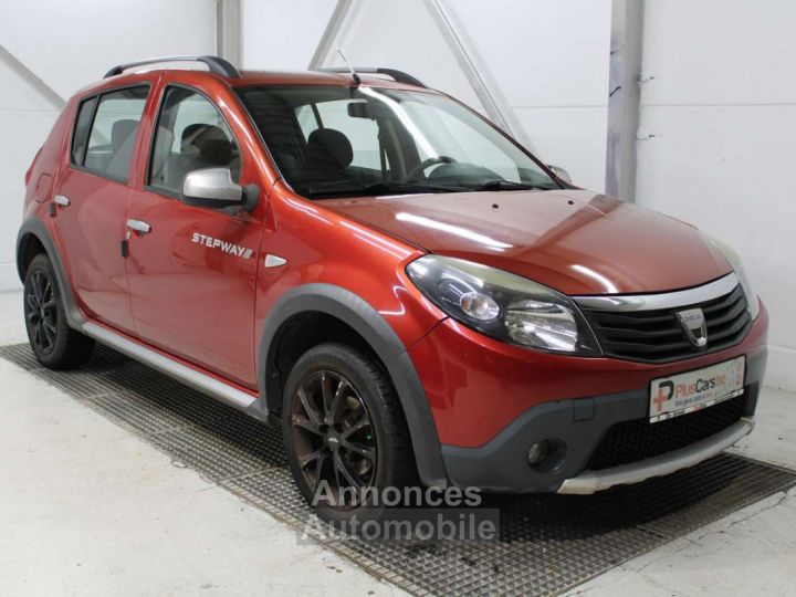 Dacia Sandero Stepway 1.6i ~ Airco Keuring mogelijk Radio - 1