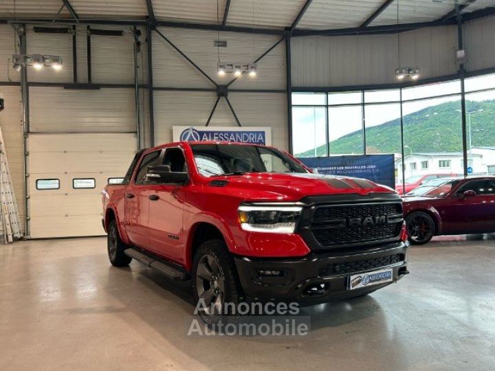 Dodge Ram 1500 5.7L HEMI BIG HORN CREW CAB BUILT TO SERVE 4X4 - 3