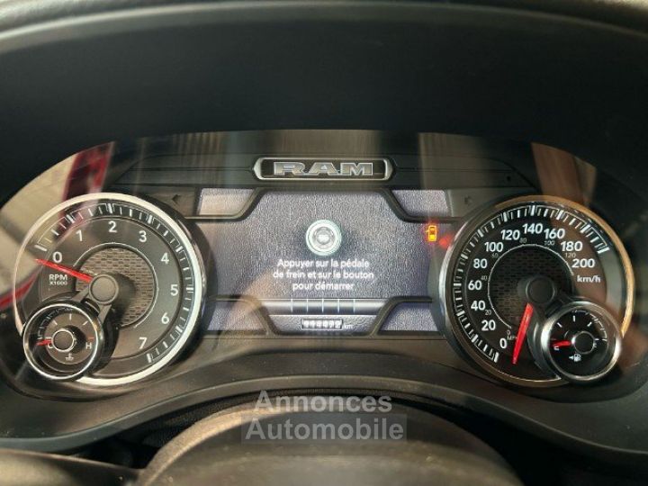 Dodge Ram 1500 5.7L HEMI BIG HORN CREW CAB BUILT TO SERVE 4X4 - 34