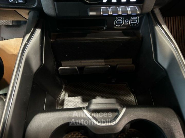 Dodge Ram 1500 5.7L HEMI BIG HORN CREW CAB BUILT TO SERVE 4X4 - 35