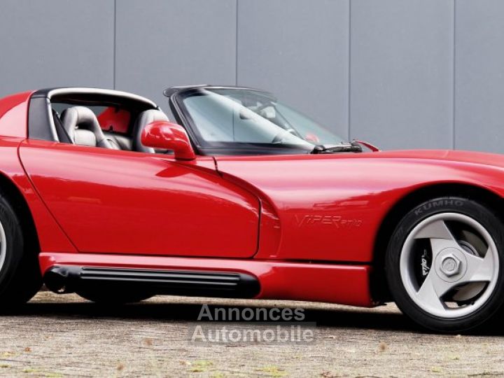 Dodge Viper RT/10 7990 cc V10 met 415 pk - 1