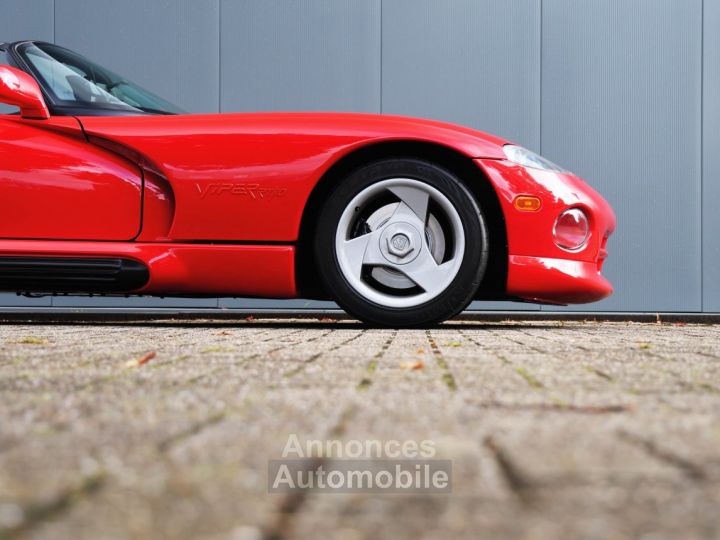 Dodge Viper RT/10 7990 cc V10 met 415 pk - 12