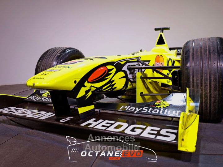 F1 Jordan EJ10 - 18