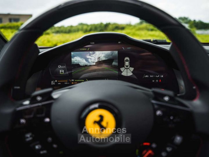 Ferrari 296 GTS Rosso Fiorano Carbon - 18