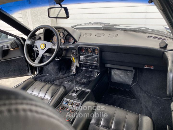 Ferrari 328 GTB - 32