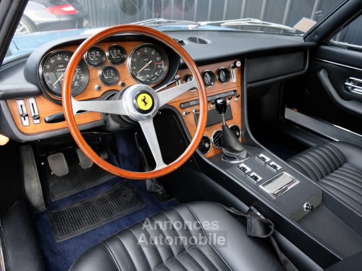Ferrari 365 GT 2+2 - 29
