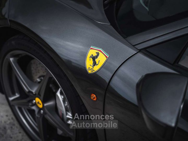 Ferrari 458 Italia Belgian Full Service History Carbon - 13