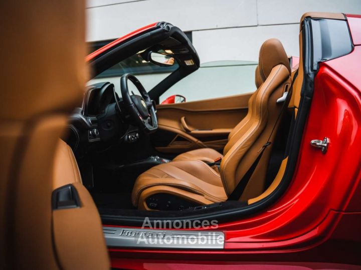 Ferrari 458 Spider Rosso Corsa Cuoio 13.630 KM! - 17