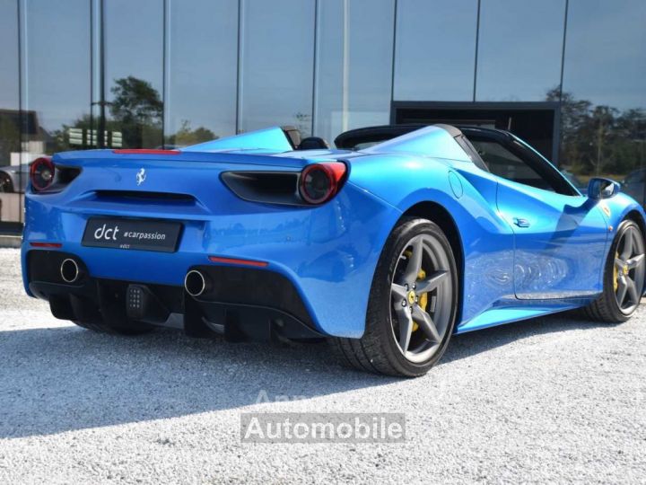 Ferrari 488 Spider 3.9 Turbo V8 F1 (EU6c) LIFT CARBON - 2