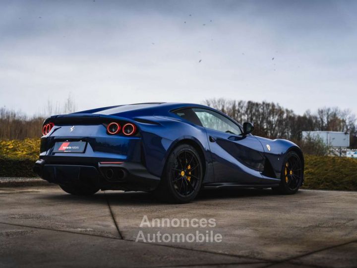 Ferrari 812 Superfast Carbon Alcantara Belgian - 7