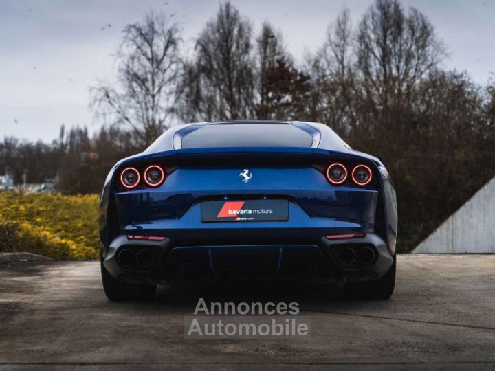 Ferrari 812 Superfast Carbon Alcantara Belgian - 9