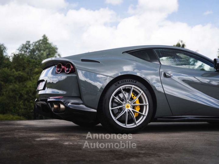 Ferrari 812 Superfast Full Leather Carbon - 5