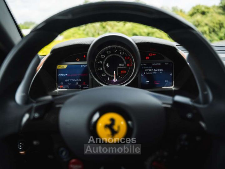 Ferrari 812 Superfast Full Leather Carbon - 10