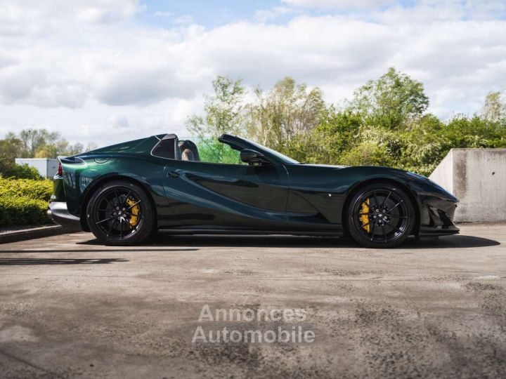 Ferrari 812 Superfast GTS Verde Zeltweg Carbon Racing Seats - 11