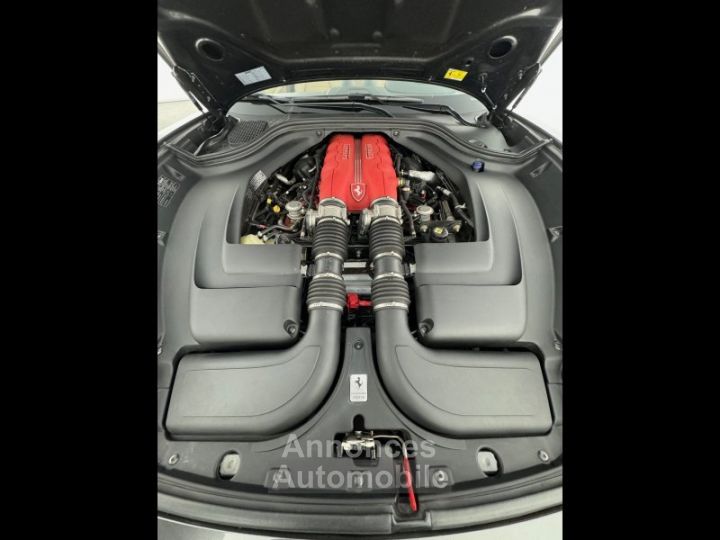 Ferrari California V8 4.3 - 12