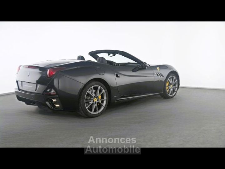 Ferrari California V8 4.3 490 - 2