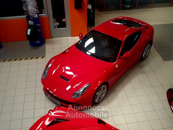 Ferrari F12 Berlinetta 6.3 740cv - 32