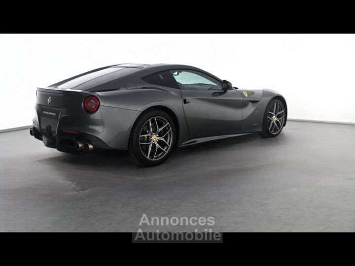 Ferrari F12 Berlinetta V12 6.3 740ch - 2