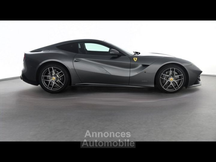 Ferrari F12 Berlinetta V12 6.3 740ch - 6