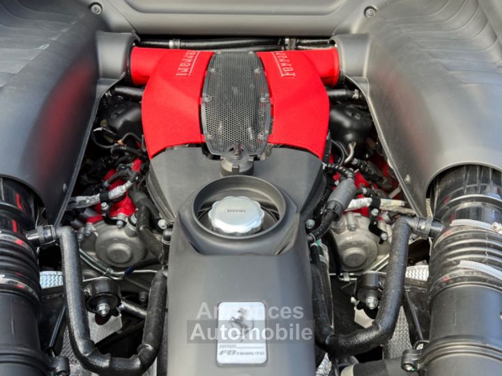 Ferrari F8 Tributo Ferrari F8 Tributo - LOA 1 757,62 euros par mois - Volant LED Carbone - Lift - échappement Sport - Ecran Display passager - 7