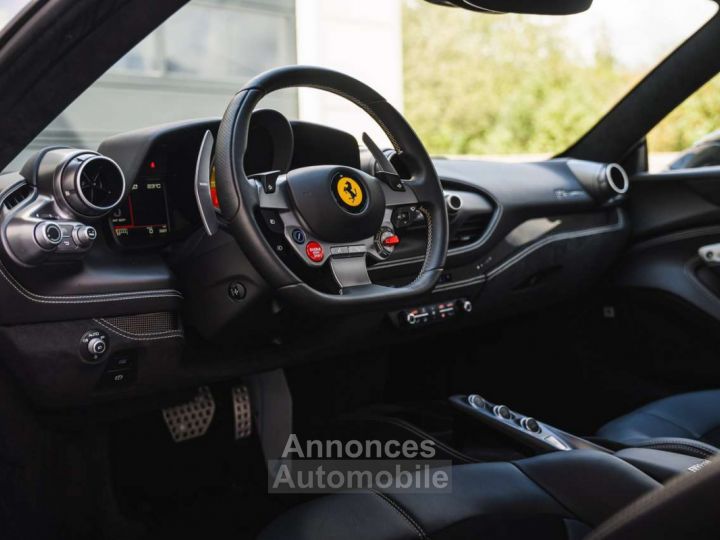 Ferrari F8 Tributo Grigio Scuro JBL Camera Alcantara Warranty - 24