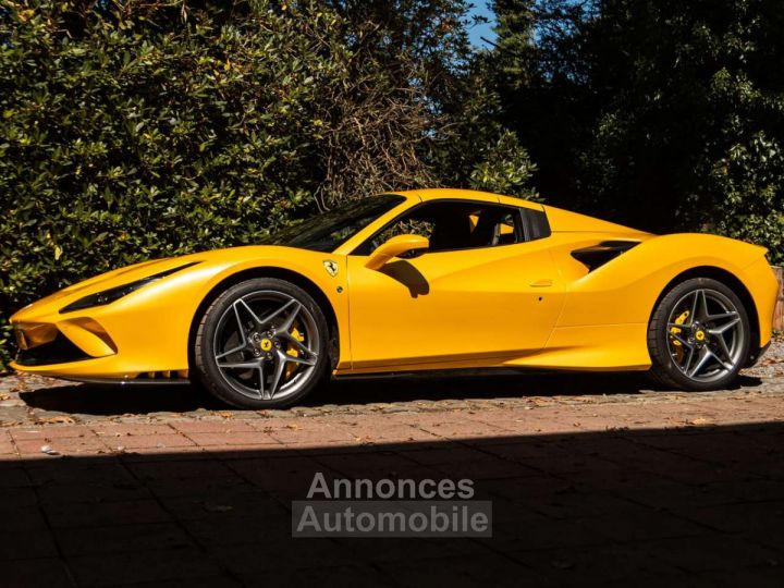 Ferrari F8 Tributo Spider Giallo Triplo Strato-Full Carbon-Belgian car - 7