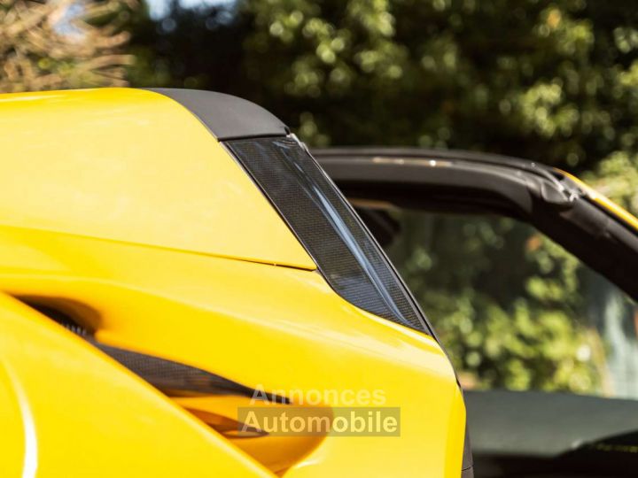 Ferrari F8 Tributo Spider Giallo Triplo Strato-Full Carbon-Belgian car - 9