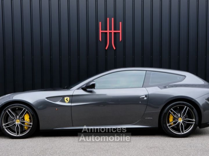 Ferrari FF - 1