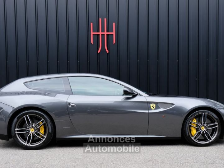 Ferrari FF - 2