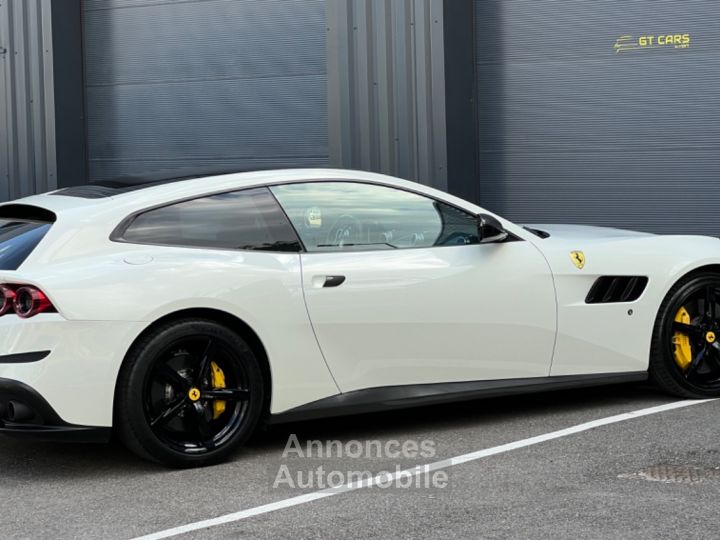 Ferrari GTC4 Lusso FERRARI GTC4 LUSSO V8 T - LOA 930 Euros Par Mois - Origine France - Pack Carbone - Volant LED - Toit Pano - écran Passager - 6