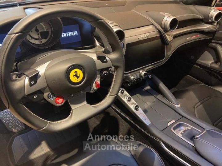 Ferrari GTC4 Lusso GTC4Lusso V12 6.3 690ch - 7