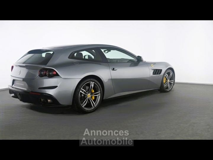 Ferrari GTC4 Lusso GTC4Lusso V12 6.3 690ch - 2