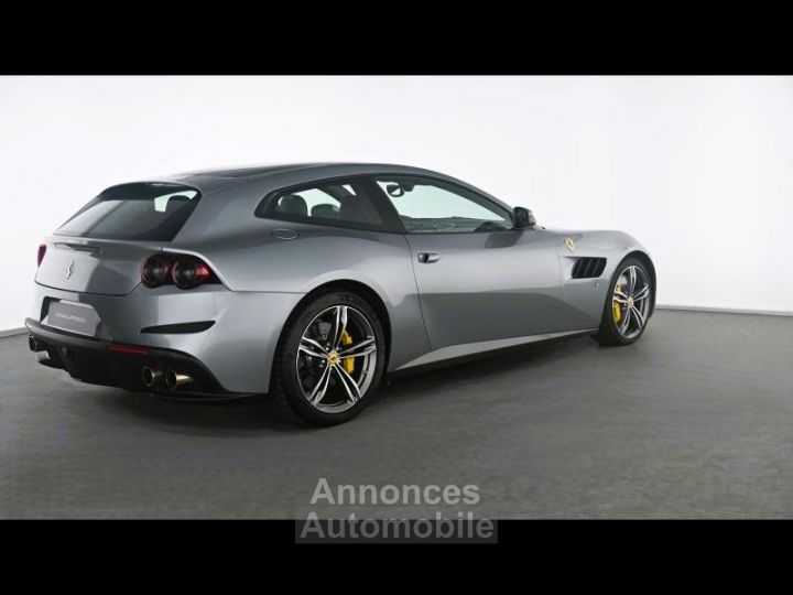 Ferrari GTC4 Lusso GTC4Lusso V12 6.3 690ch - 2