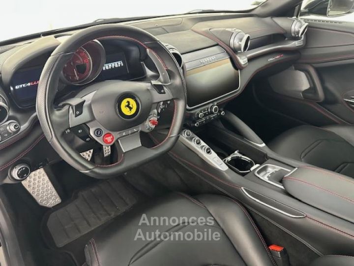 Ferrari GTC4 Lusso GTC4Lusso V12 6.3 690ch - 8