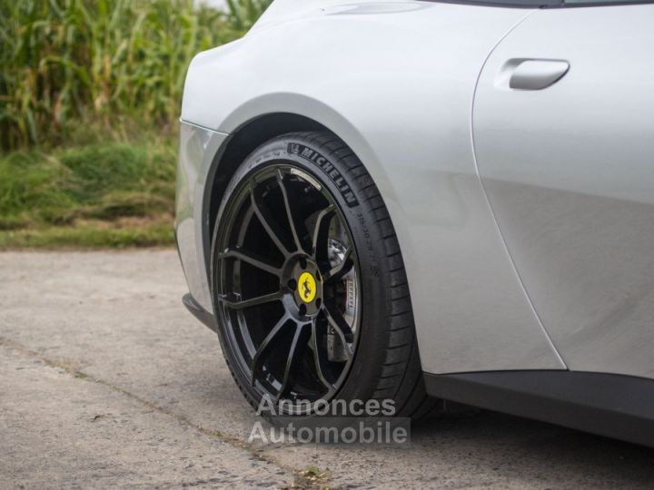 Ferrari GTC4 Lusso T - 13