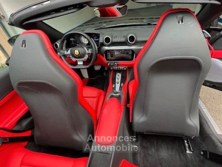 Ferrari Portofino 3.9 T V8 DCT -1Hand - 11