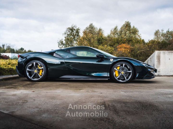 Ferrari SF90 Stradale Spider 1st Owner- Lift Verde Zeltweg Carbon - 9