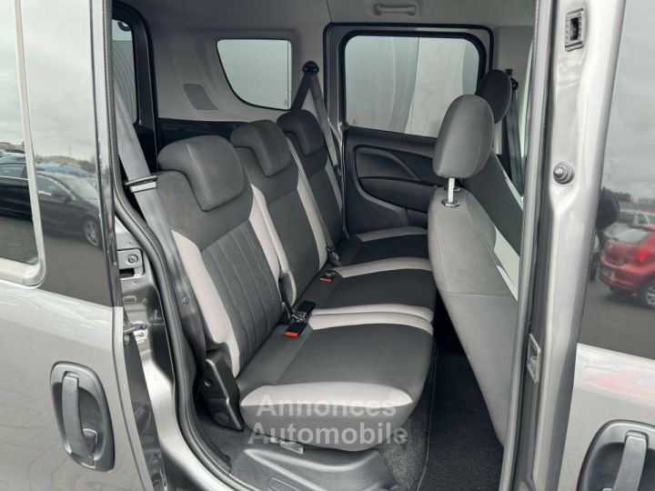 Fiat Doblo 1.6 MJET -- 5 places faible kilométrage - 12