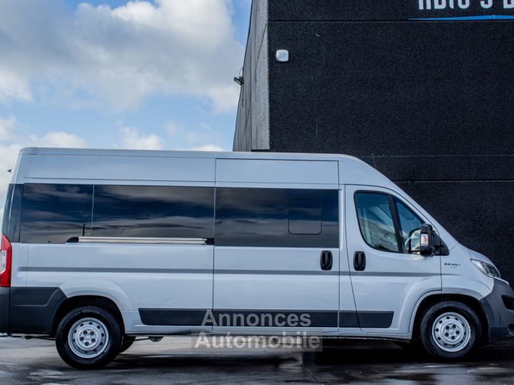 Fiat Ducato Maxi 9 Plaatsen 2.3 EcoJet Minibus - 1STE EIGENAAR - DVD - AIRCO - CAMERA - TREKHAAK - SFEERVERLICHTING - 230V - EURO 6 - 6