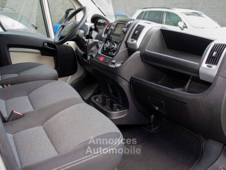 Fiat Ducato Maxi 9 Plaatsen 2.3 EcoJet Minibus - 1STE EIGENAAR - DVD - AIRCO - CAMERA - TREKHAAK - SFEERVERLICHTING - 230V - EURO 6 - 13